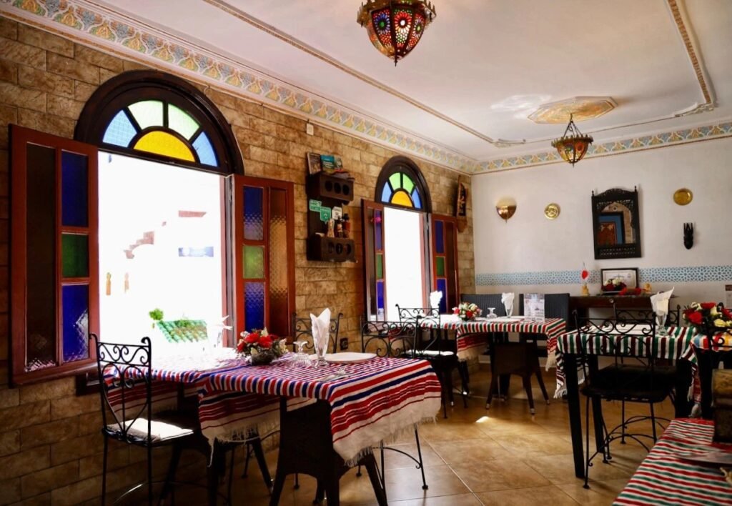 Restaurant Al-Maimouni Tanger - salle intérieure cuisine marocaine