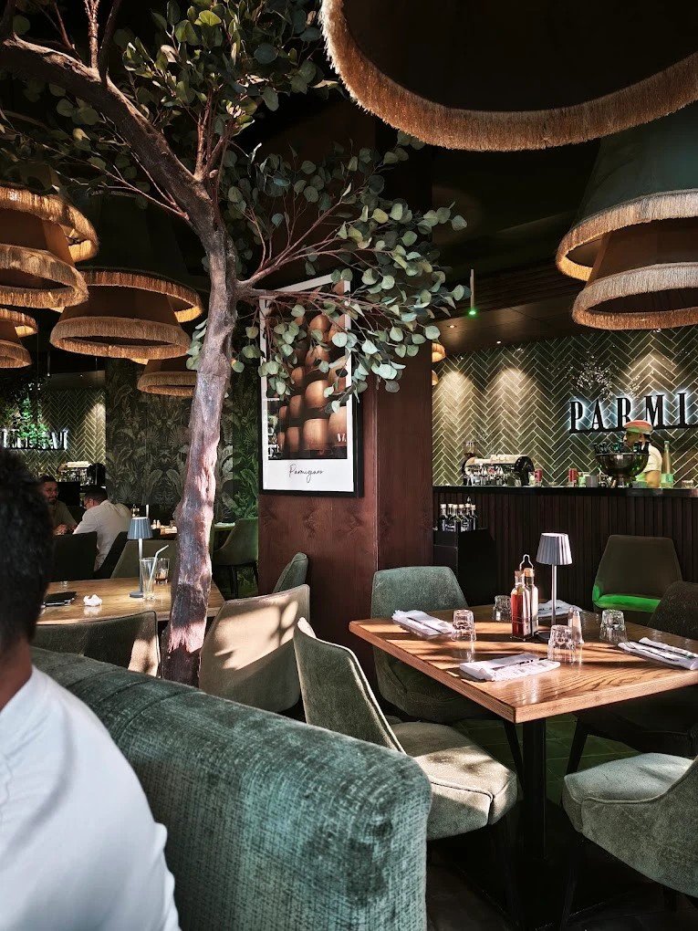 Parmigiano Tanger - restaurant italien, salle intérieure